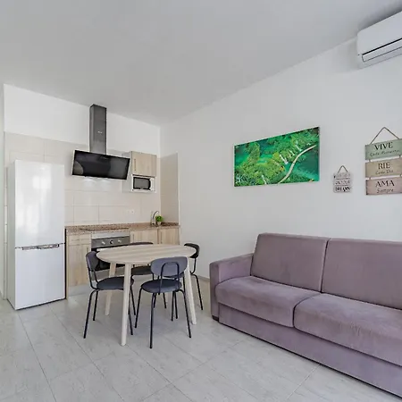 Appartamento En Parque Santiago Ii